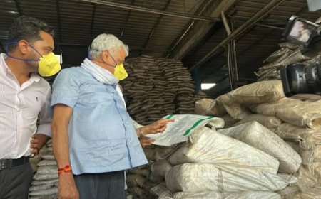 बीकानेर में खाद-बिज फैक्ट्रियों पर कृषि मंत्री किरोड़ी मीणा की छापेमारी, घटिया/नकली खाद पकड़ी